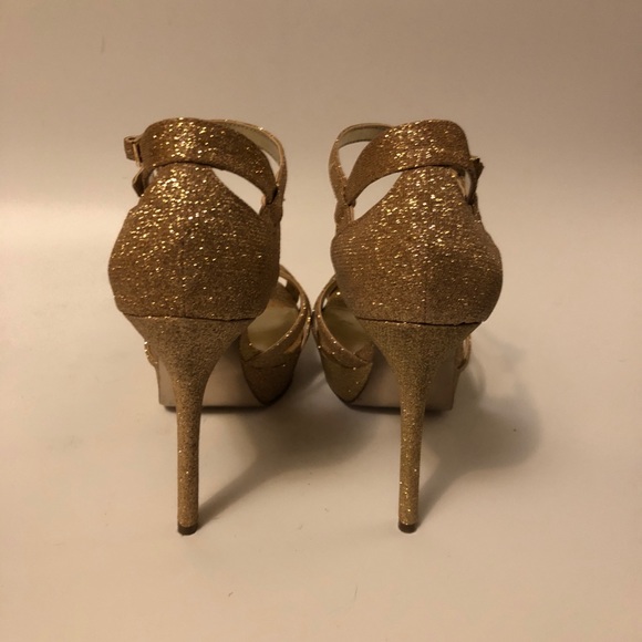 Gold Nina platform heels - Picture 4 of 4